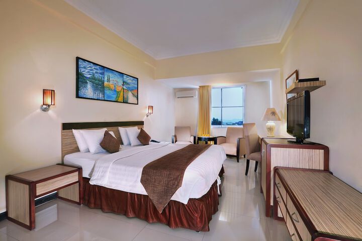 Room 3 of 17