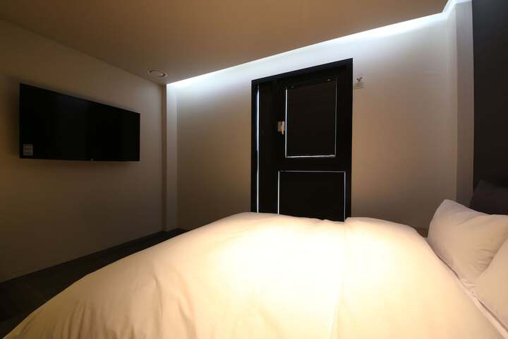 Room 13 of 41
