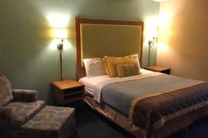 Room 19 of 39