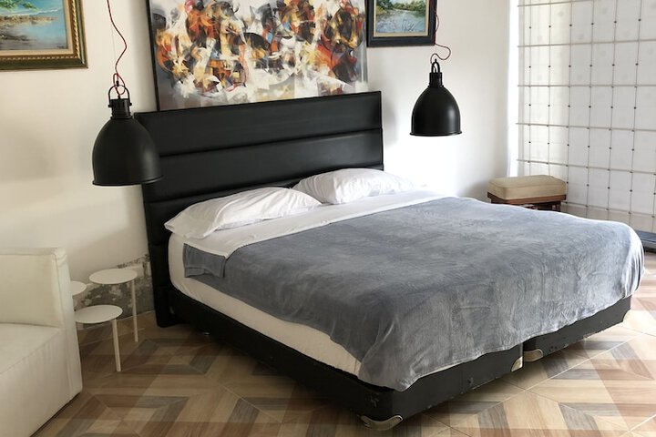 Room 32 of 59