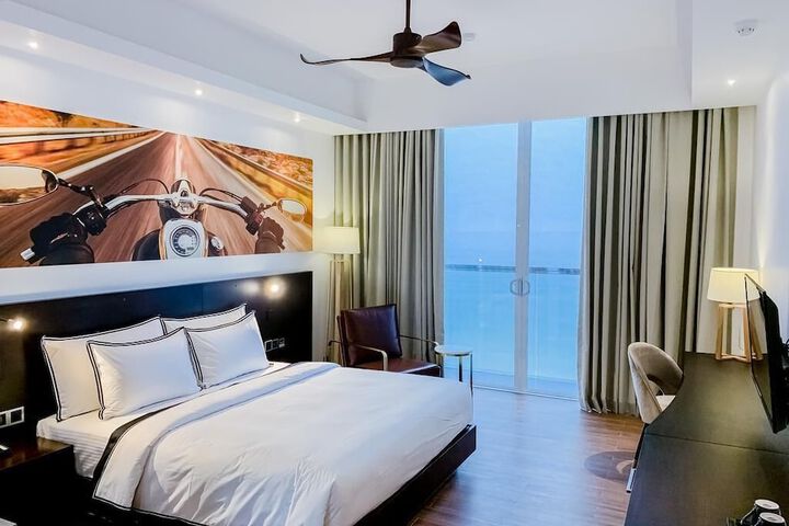 Room 6 of 35
