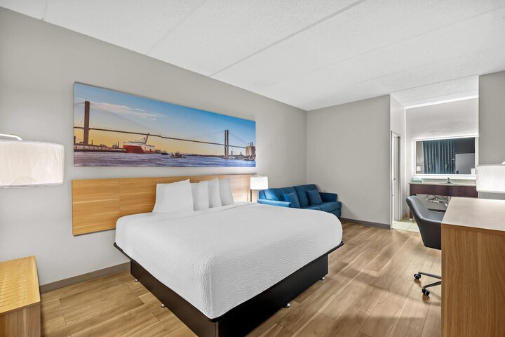 Room 15 of 46