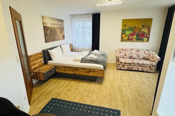 Room 14 of 36