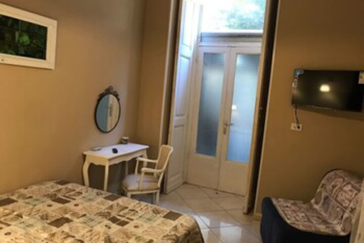 Room 30 of 38