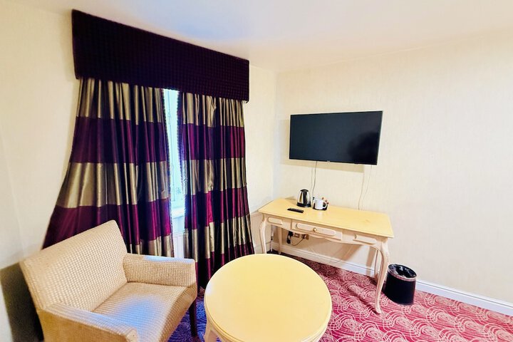 Room 26 of 72