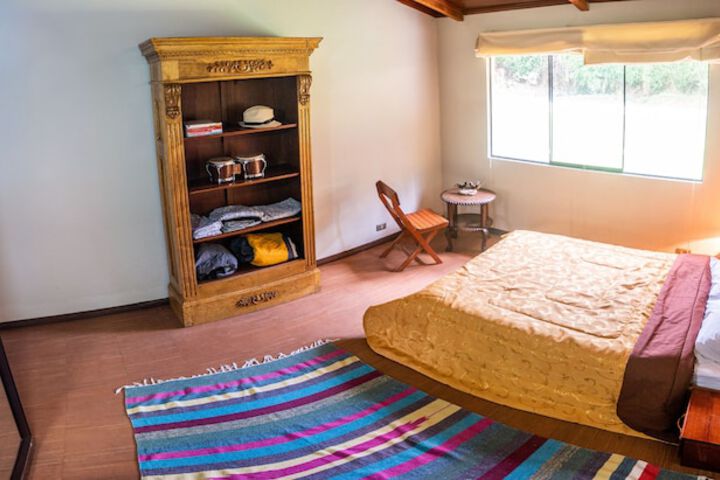 Room 11 of 40