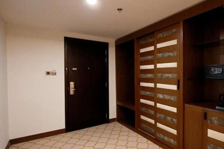 Room 14 of 50