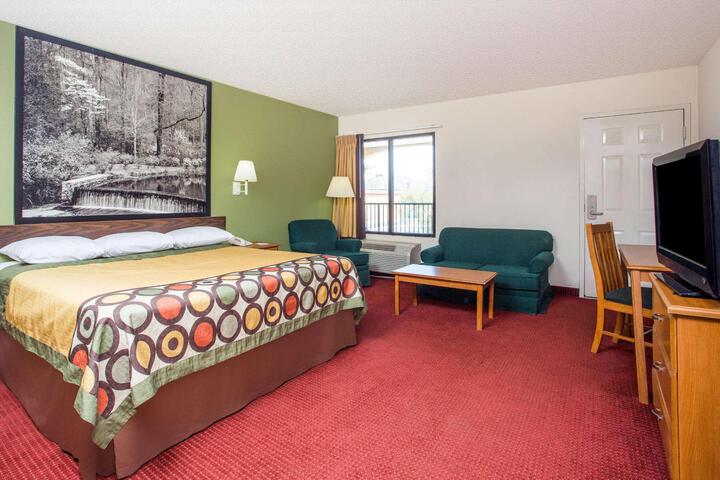2 Double Beds (3 of 5)