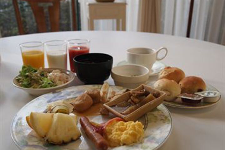 Breakfast/Coffee Service 3 of 31