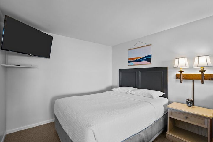 Room 12 of 97