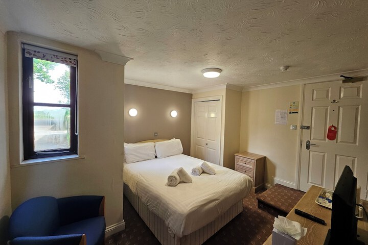 Room 13 of 44
