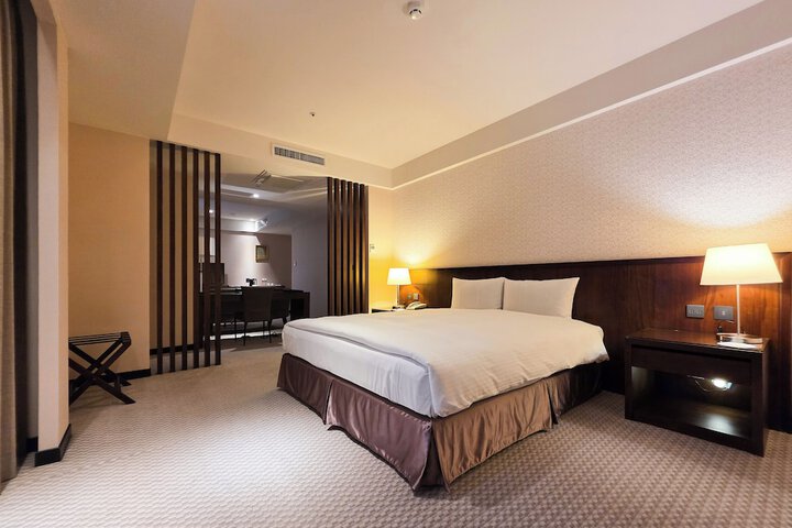 Room 48 of 120