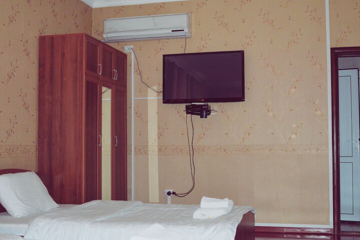 Room 24 of 30