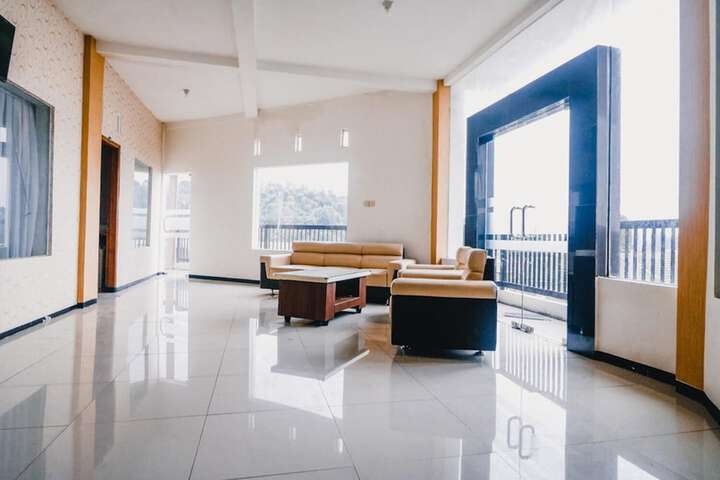 Hotel Interior 2 of 13
