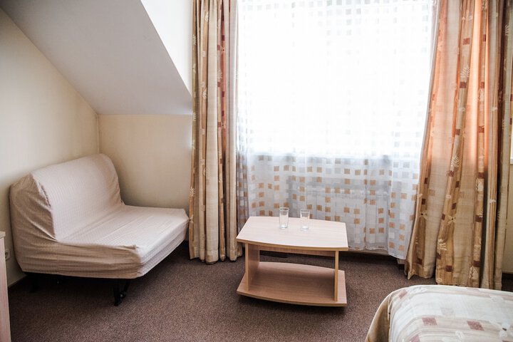 Room 12 of 62