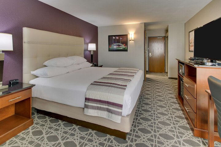Room 16 of 50