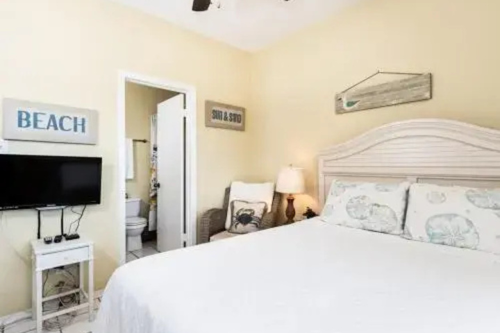 Room 3 of 10