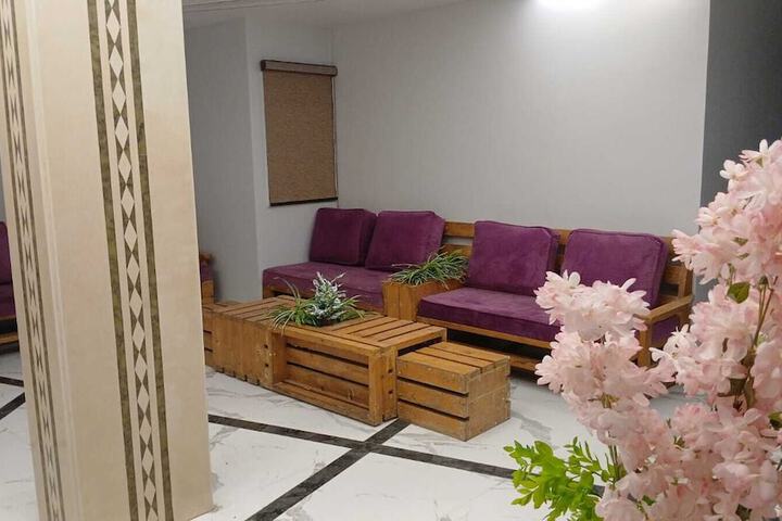 Room 9 of 14