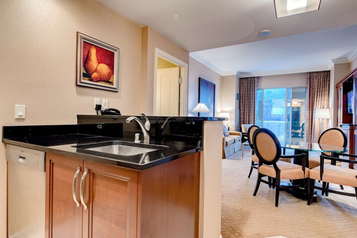 Room 70 of 105