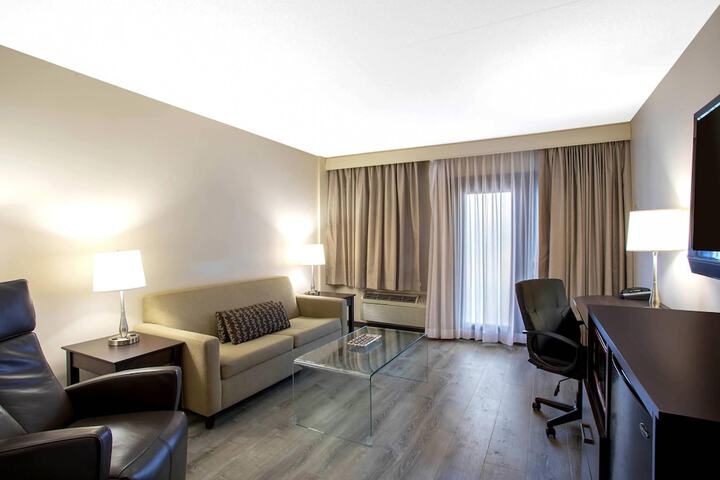 Room 3 of 32
