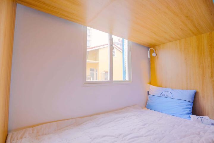 Room 10 of 24