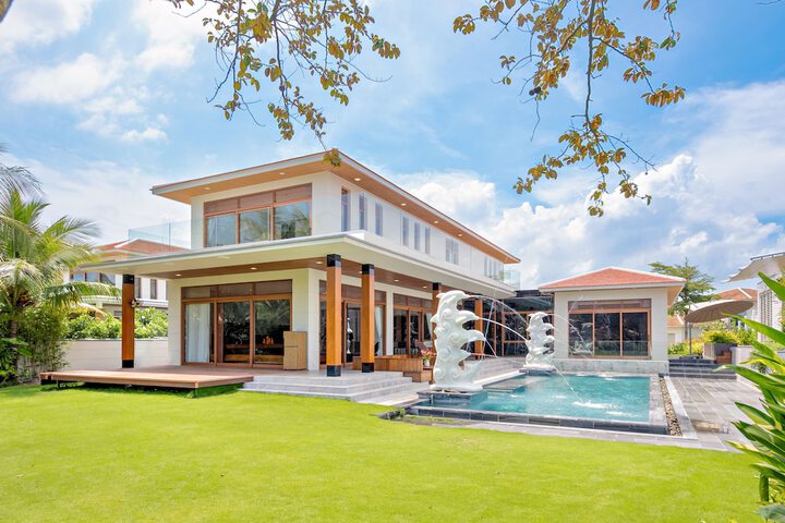 Danang Ocean Beach Villa in Da Nang