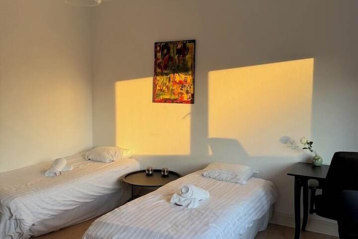 Room 8 of 11