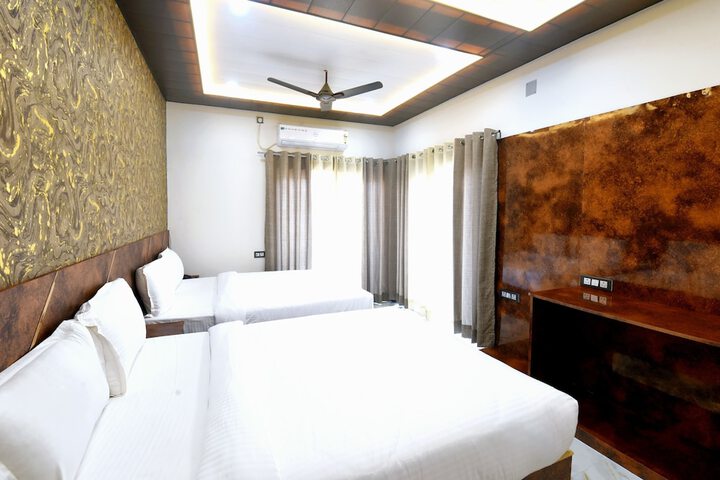 Room 18 of 28