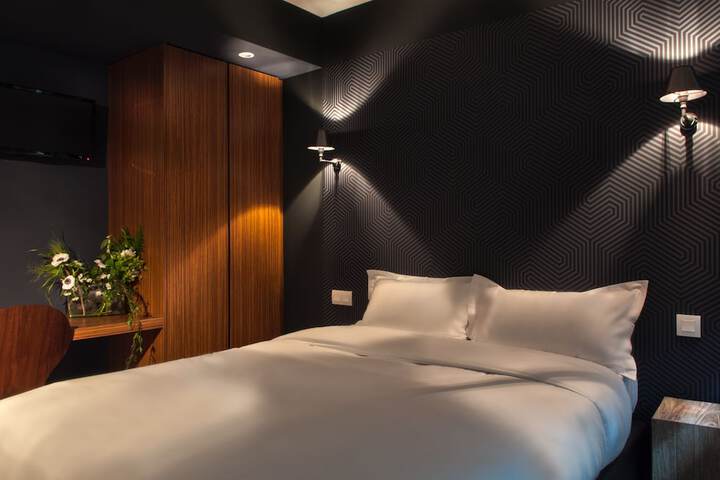 Room 9 of 44