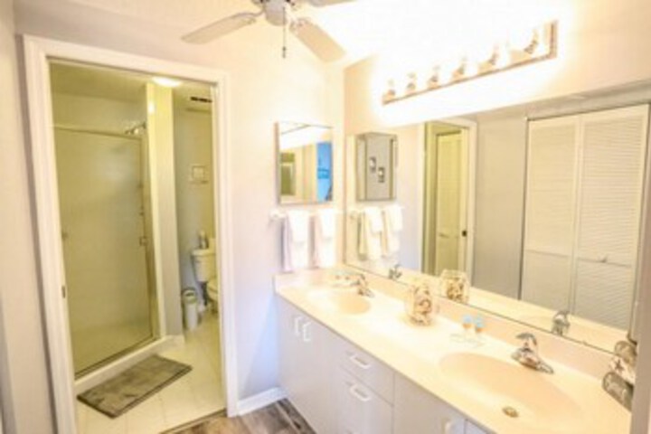 Room 2 of 20