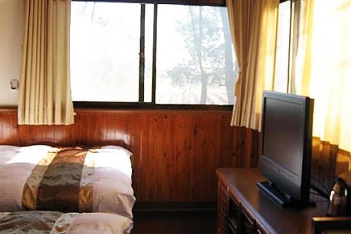 Room 4 of 6