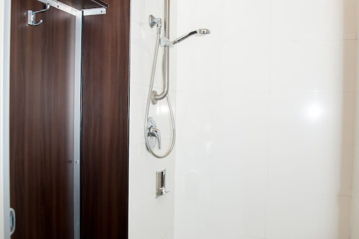 Room 14 of 37