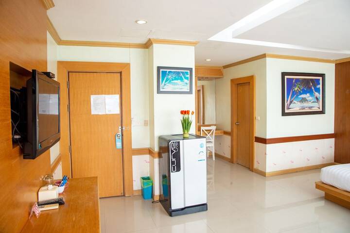 Room 13 of 29