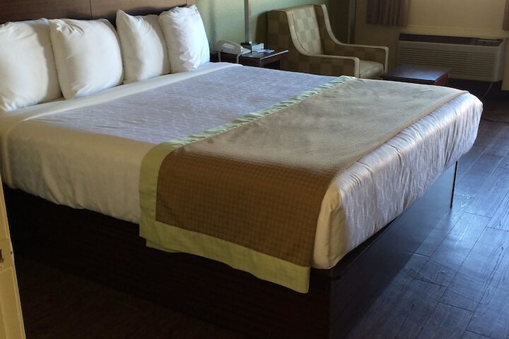 1 King Bed Mobility Accessible (1 of 10)