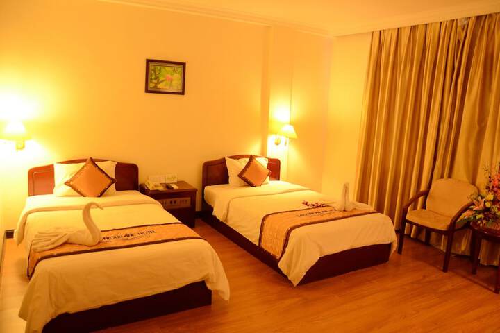 Room 4 of 35