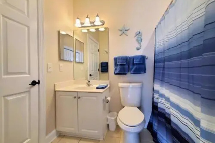 Room 10 of 20