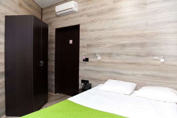 Room 73 of 127