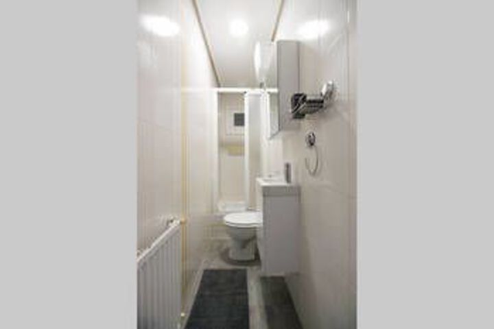 Room 2 of 18