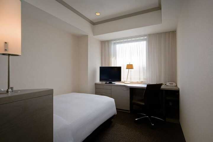 Room 21 of 168