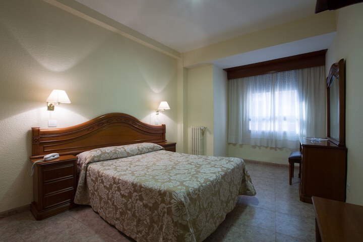Room 11 of 29