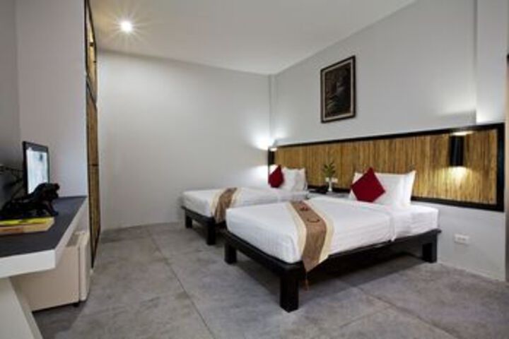 Room 10 of 75
