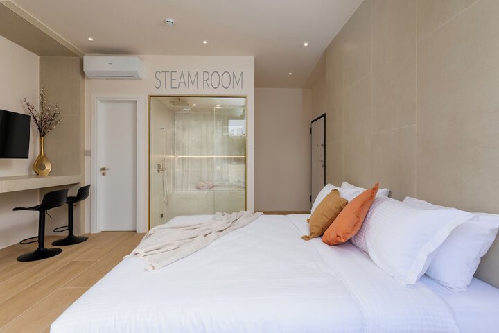 Room 5 of 68