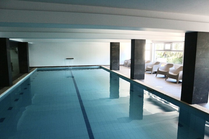 Pool 44 of 72