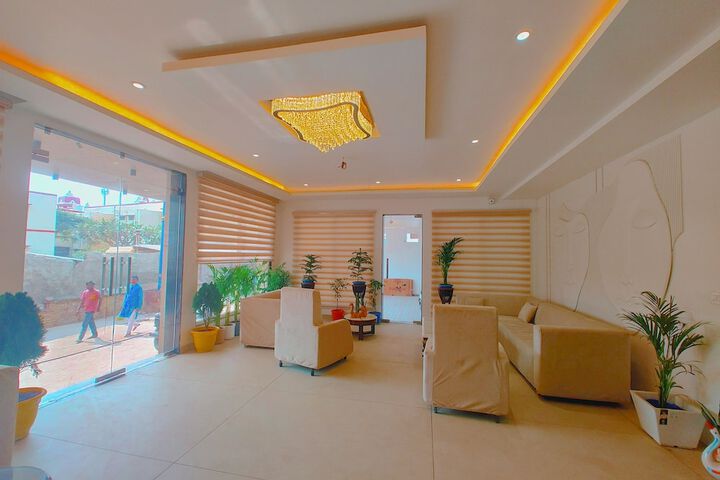 Hotel Interior 10 of 31