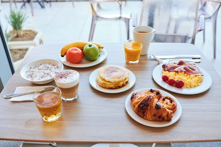 Breakfast/Coffee Service 72 of 99