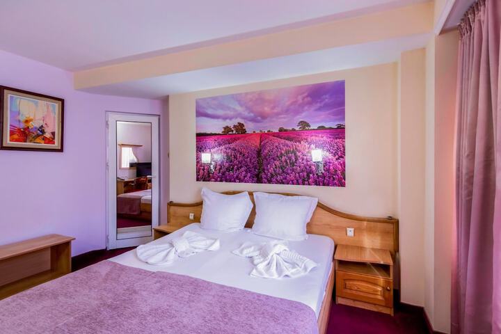 Room 30 of 72