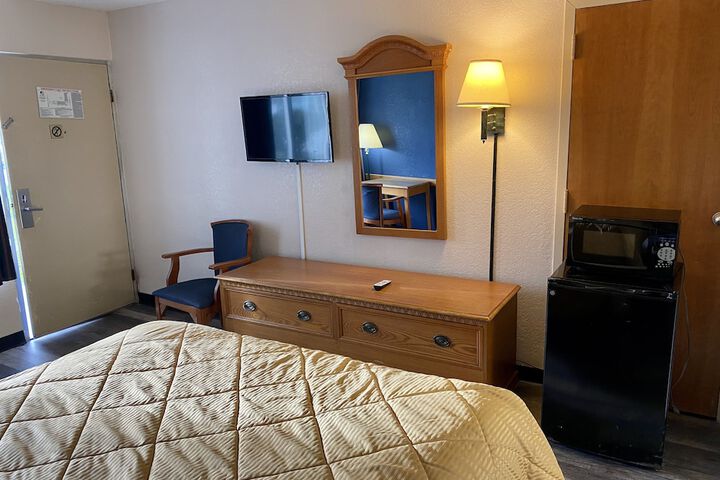 Room 7 of 69