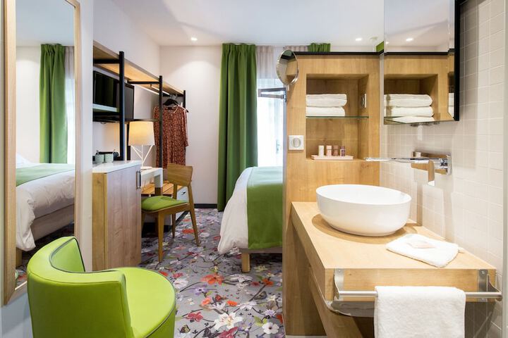 Room 4 of 39
