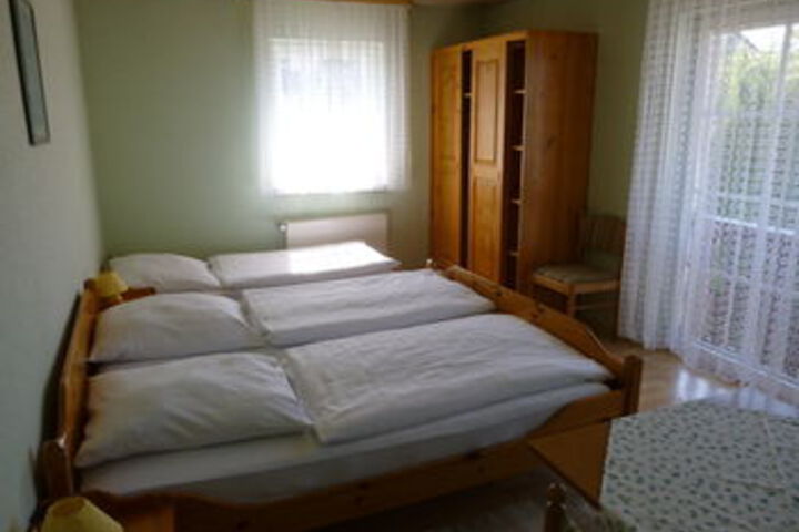 Room 16 of 32