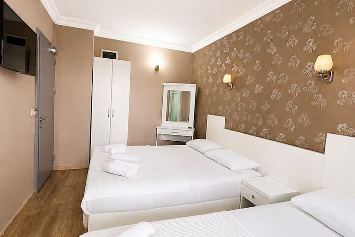 Room 30 of 63